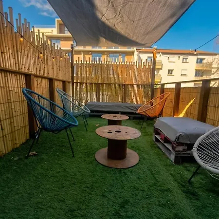 Small Townhouse Semesterbostad *